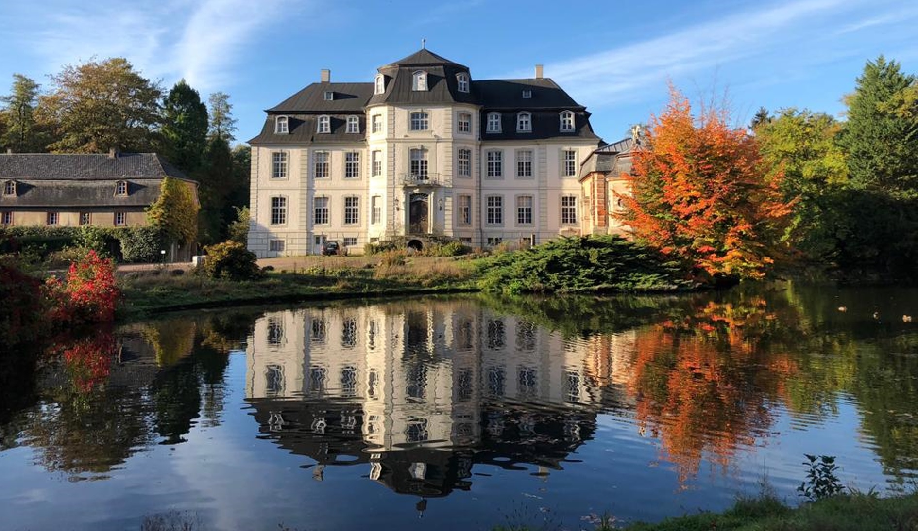 Schloss Türnich - Das Ensemble in seiner ganzen Pracht