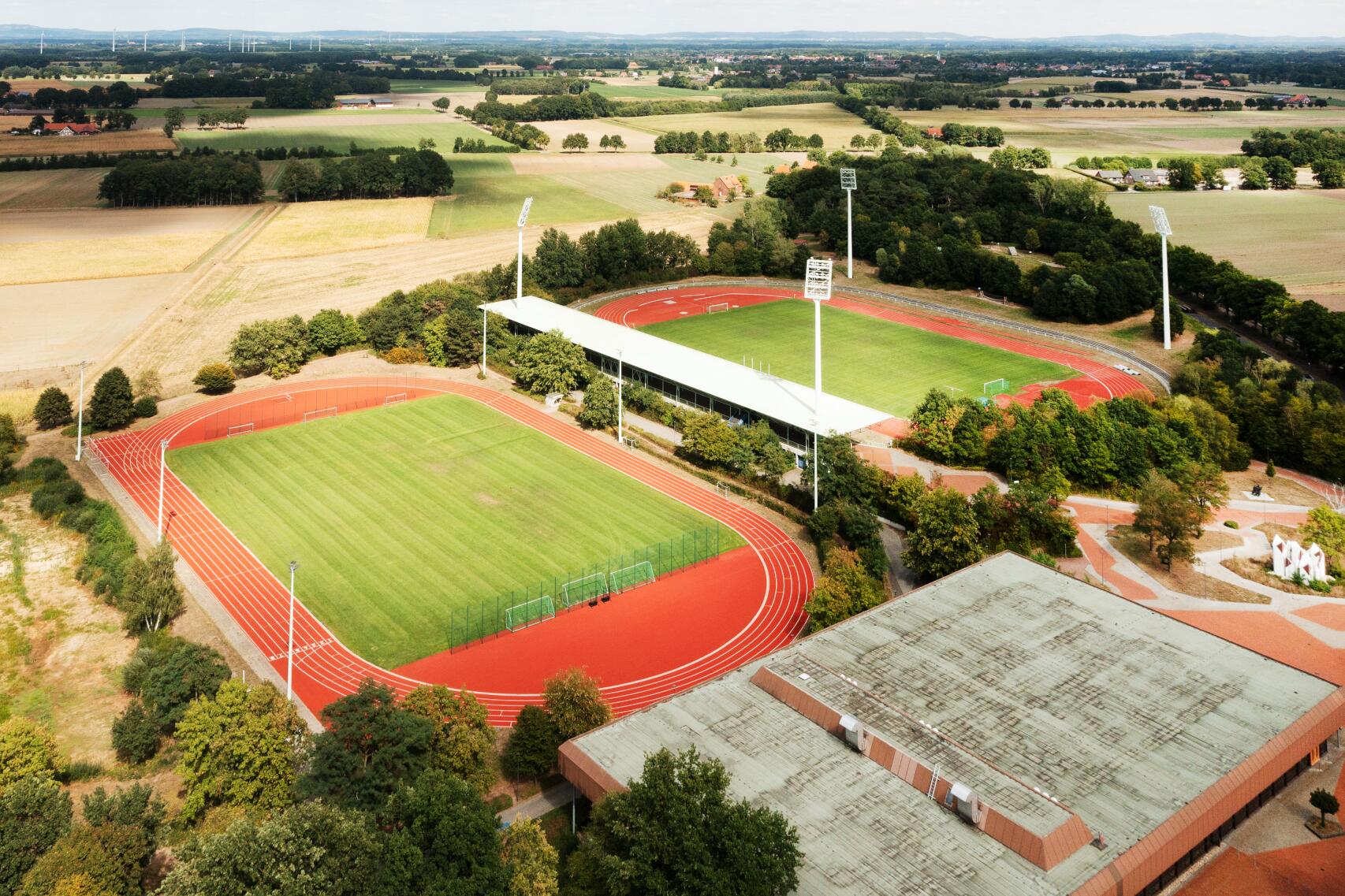 Sportplätze der Georg-Leber-Kaserne aus der Luft.